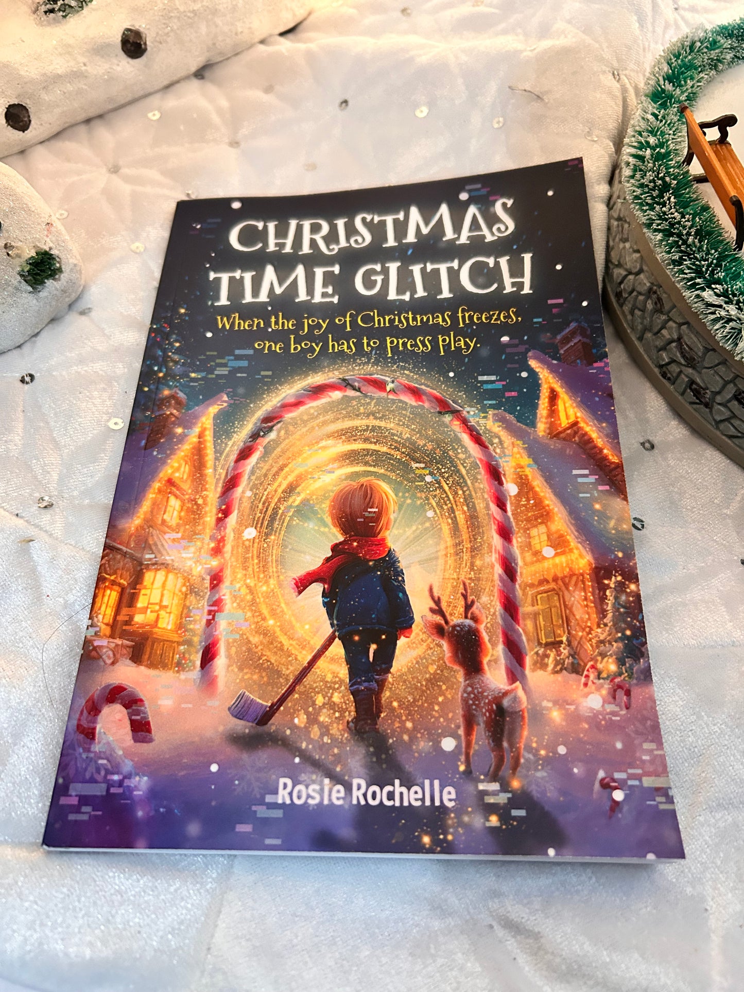 Christmas Time Glitch: When the joy of Christmas freezes, one boy has to press play.